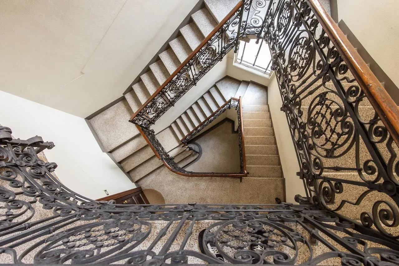 Elegante Casa Liberty Apartment Milan Italy