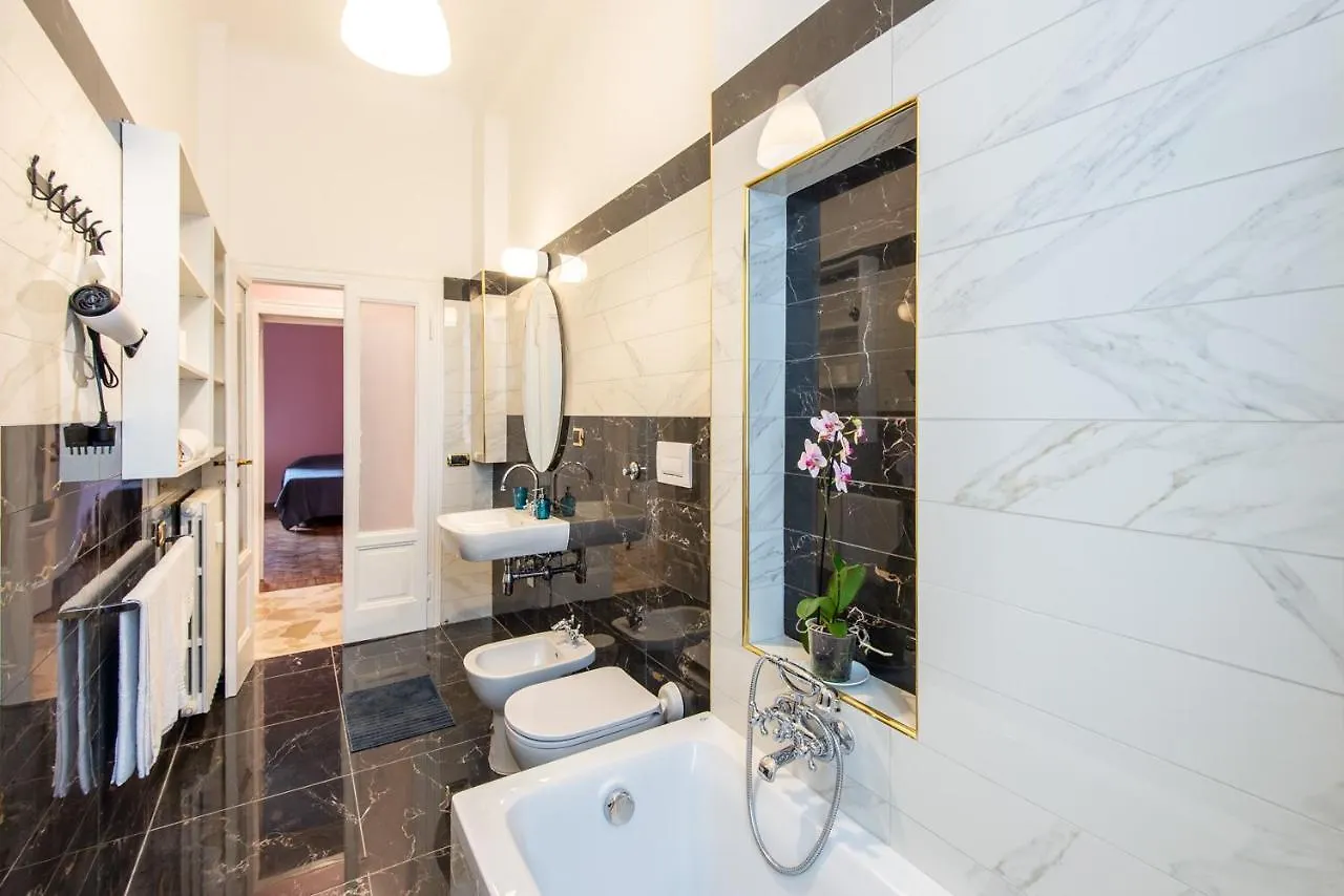 Elegante Casa Liberty Apartment Milan